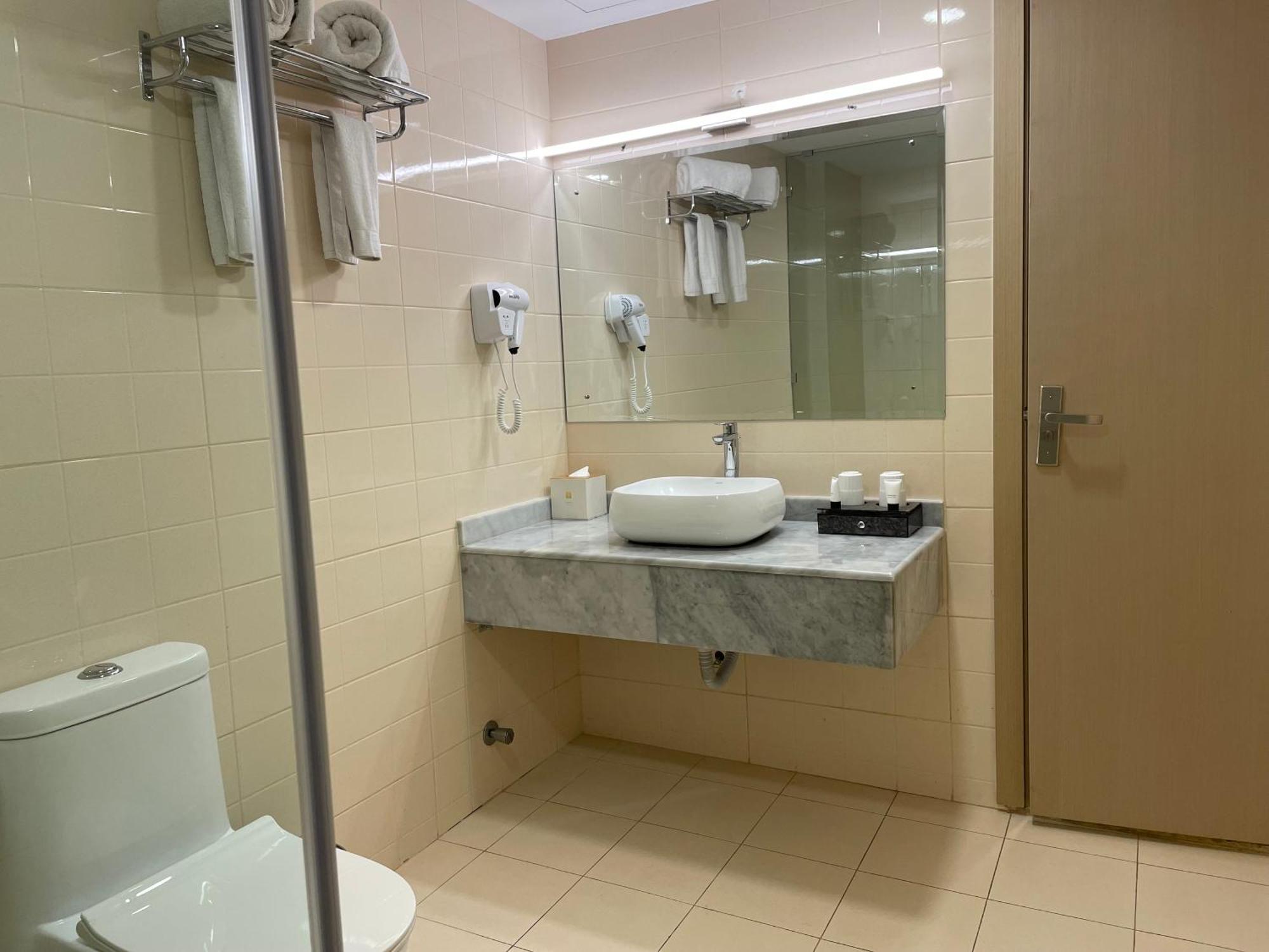 בארקה Season Inn Hotel מראה חיצוני תמונה