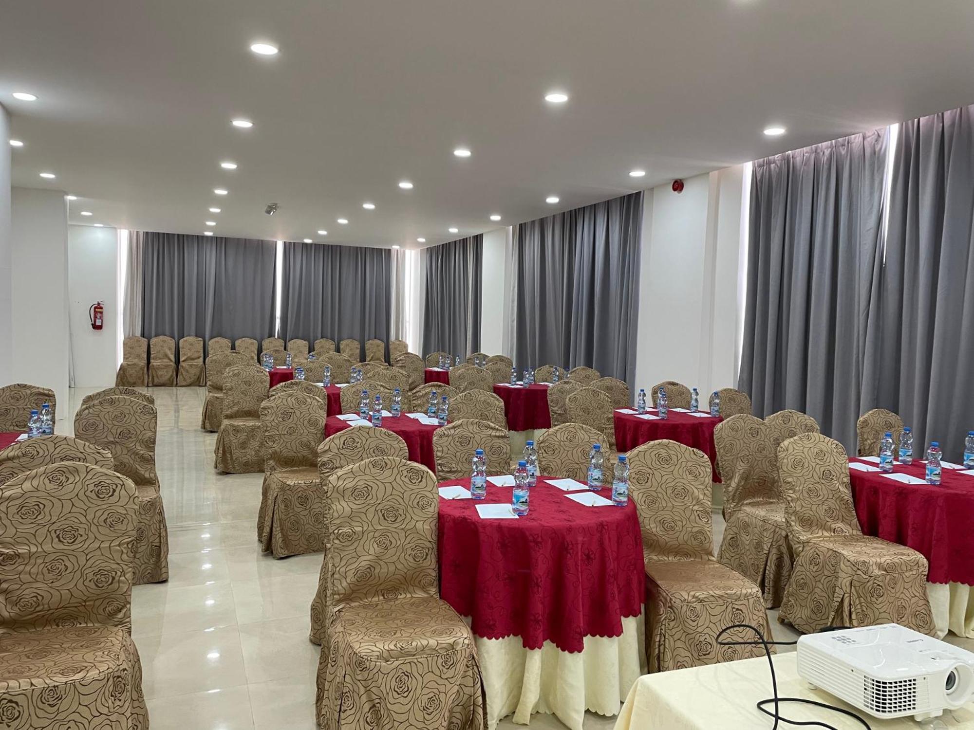 בארקה Season Inn Hotel מראה חיצוני תמונה