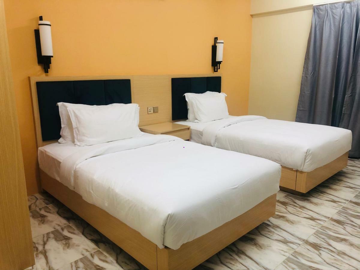 בארקה Season Inn Hotel מראה חיצוני תמונה